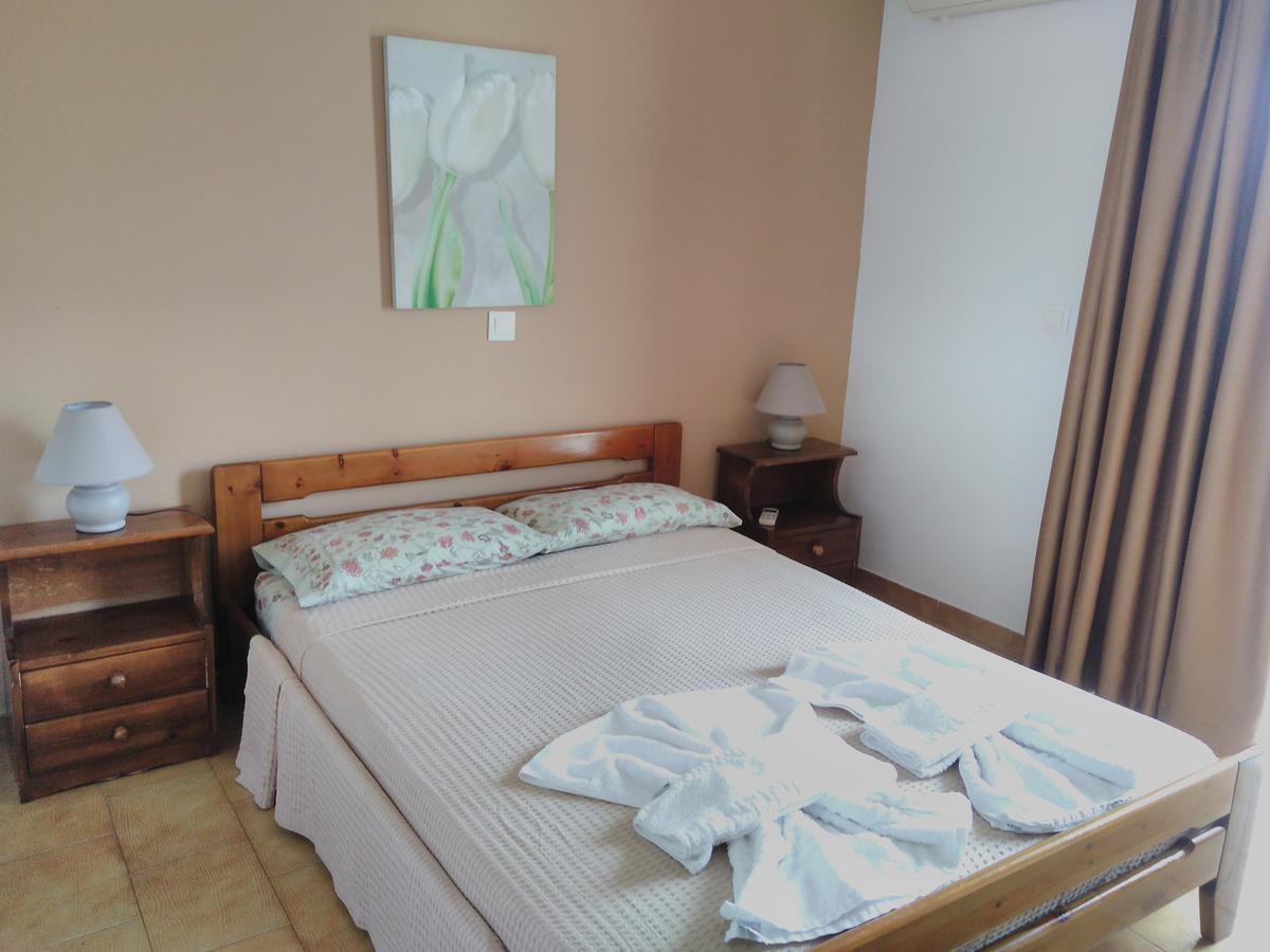Maria Studios And Apartments ฮารากิ ภายนอก รูปภาพ